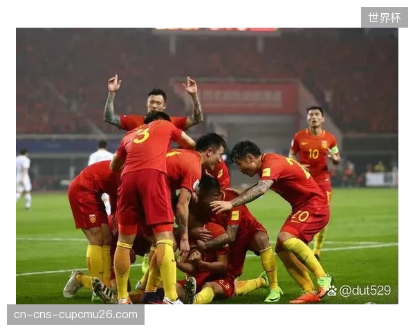 韩国队在与捷克争夺出线权时，必须重点布防对手极具威胁的定位球战术体系。